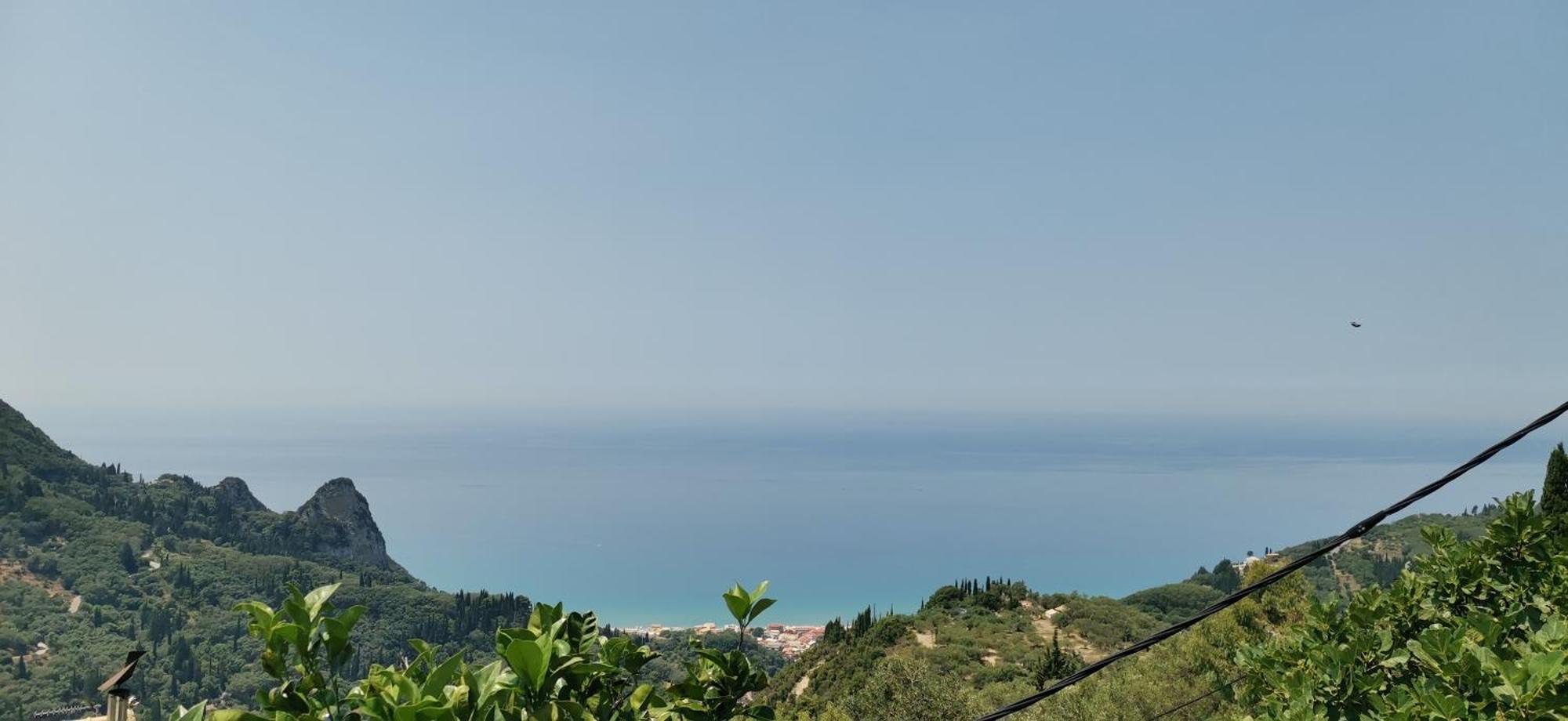 Horizon Blue Ano Garouna